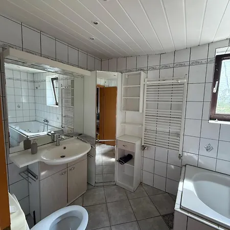 5-room 152 Qm In A Quiet Location Nieder-Klingen
